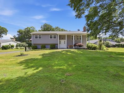 83 Eastwood Dr