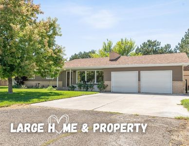 727 Mae Dr