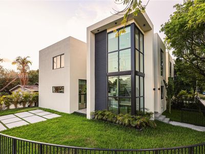 5800 NW 5th Ave #5800