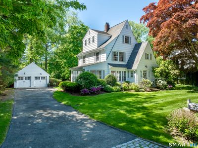8 Woodland Drive