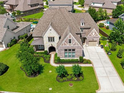 2033 Bluestem Dr
