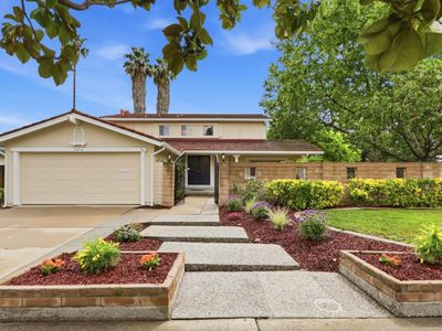 1096 Harlan Dr