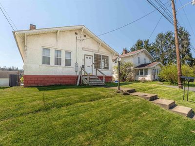 313 New York Ave