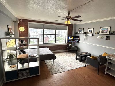 311 W Ashley St APT 815