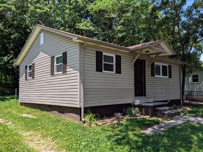 125 Dixie Dr NE