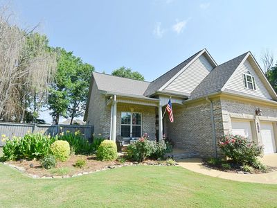 27 Silvertree Xing