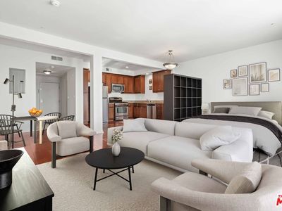 360 W Avenue 26 APT 318