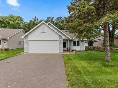 2404 Woodridge Ln