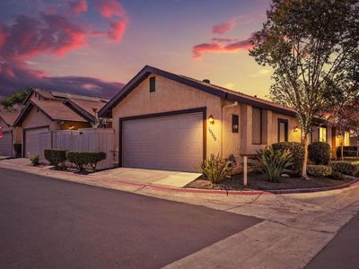 10330 Rosie Ln