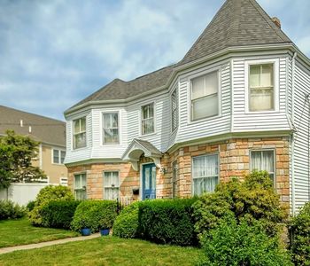 61 W Central St