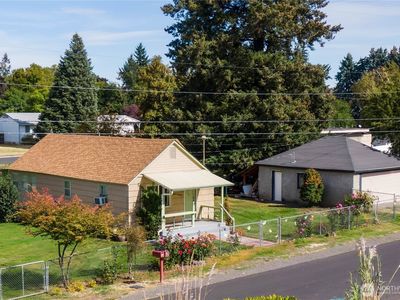 1849 Delmont Street