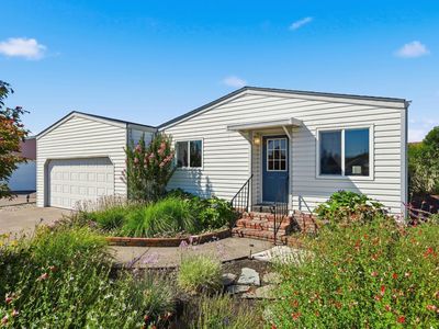 212 Betsy Place
