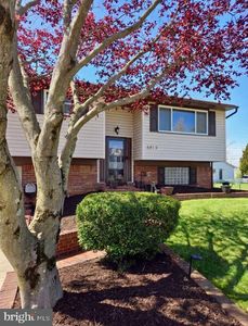 8819 Sonya Rd