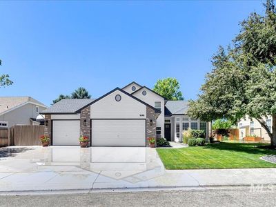 1049 N Purple Sage Way