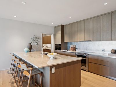 171 Sawmilll Circle #202