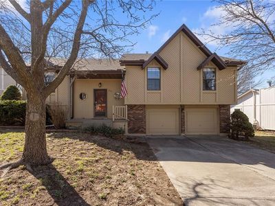 305 SE Bent Tree Dr