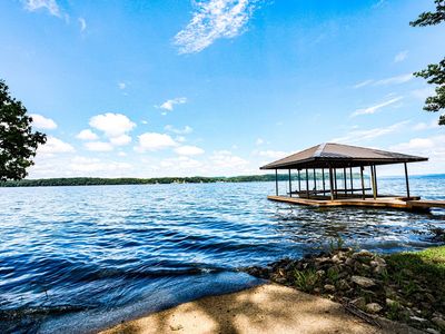 215 Lake Bend Shores Dr
