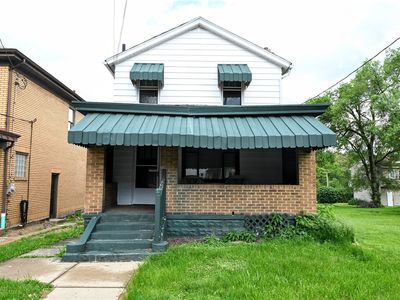 1737 Walnut St
