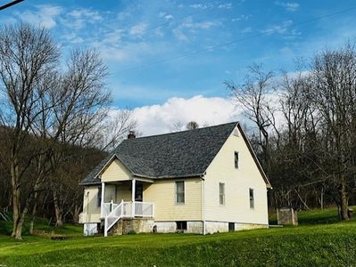 Property at 2440 Racetrack Rd, New Stanton, PA