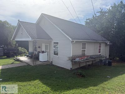 106 W Stephens St
