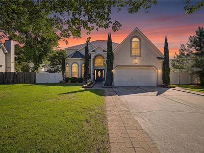 1697 Chestwood Dr