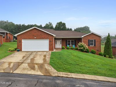 207 Farmington Dr