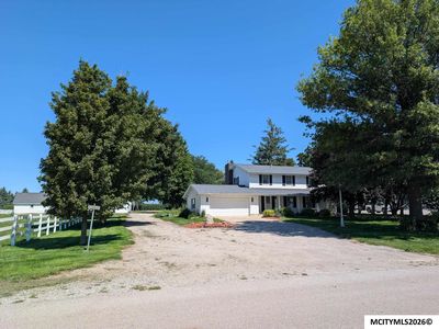 1107 Main St E
