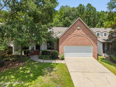 22 Knollwood Ln