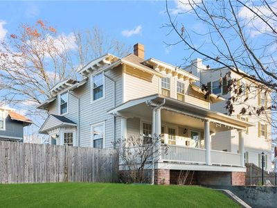 15 Cole Ave