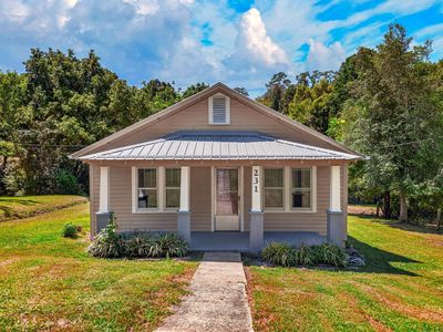 231 N White Pine Rd