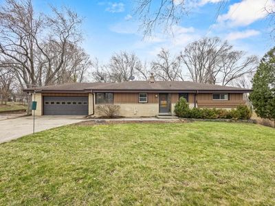 Property at 15945 Smith Dr, Brookfield, WI