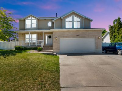 1039 E 4975 S