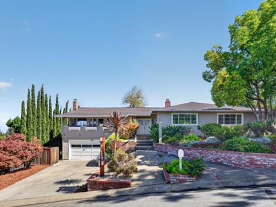 990 Oxford Dr