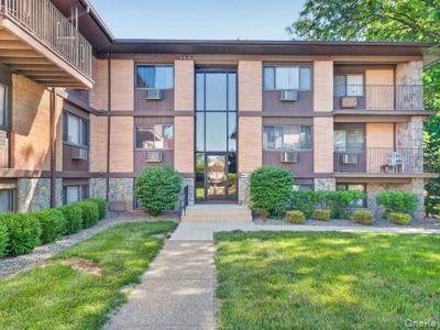10 Oakwood Terrace #65