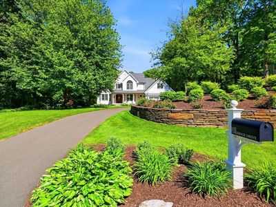 102 Oakridge Dr