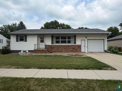 209 E Barck Ave