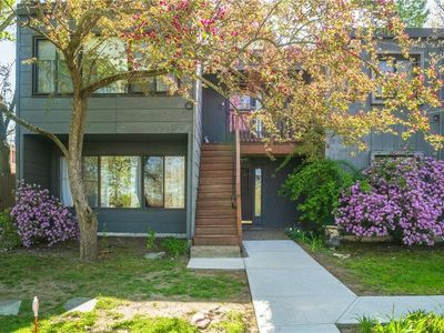24 Camp St #13