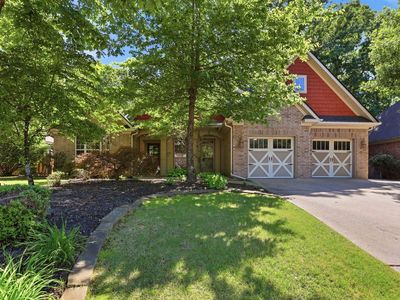 2905 Woodsgate Dr