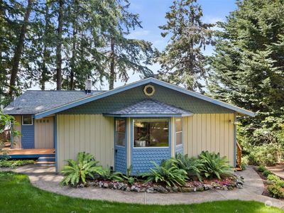 1305 Lower Marine Dr