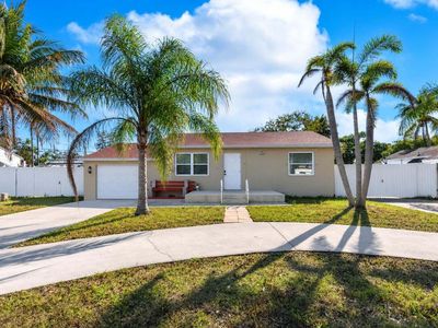 Property at 3914 SERUBI Avenue, Palm Springs, FL