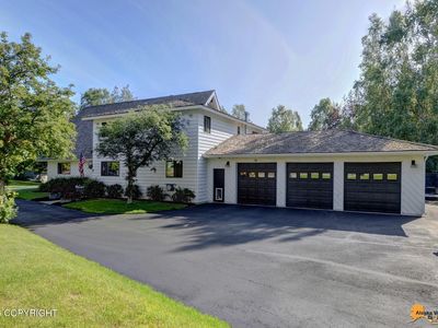 2121 Belmont Dr