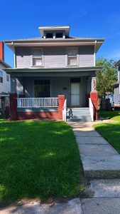 2906 Bowser Ave