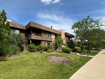 1365 N Sterling Ave #208B