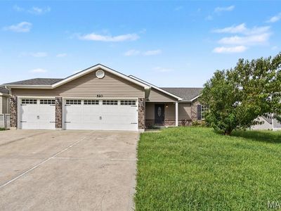 520 Sceptre Rd