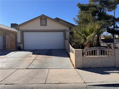 1873 Mother Of Pearl St