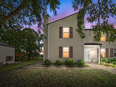 931 Kingsbury Dr APT A