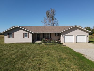 949 N County Road 1200e