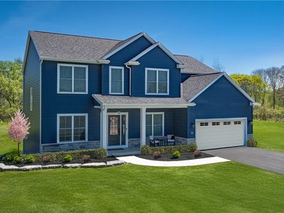 5693 Dorothy Cir