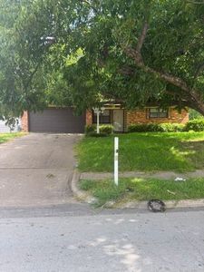 1305 W Bruton Rd