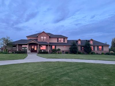 805 Betz Ln